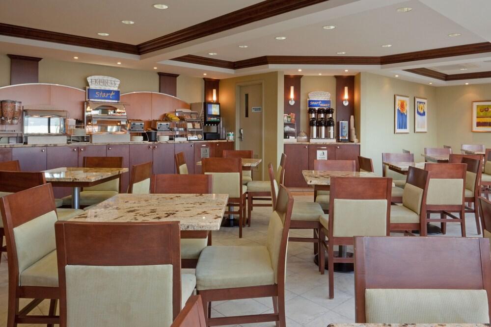 Quality Inn Saint-Jean-Sur-Richelieu Exterior photo
